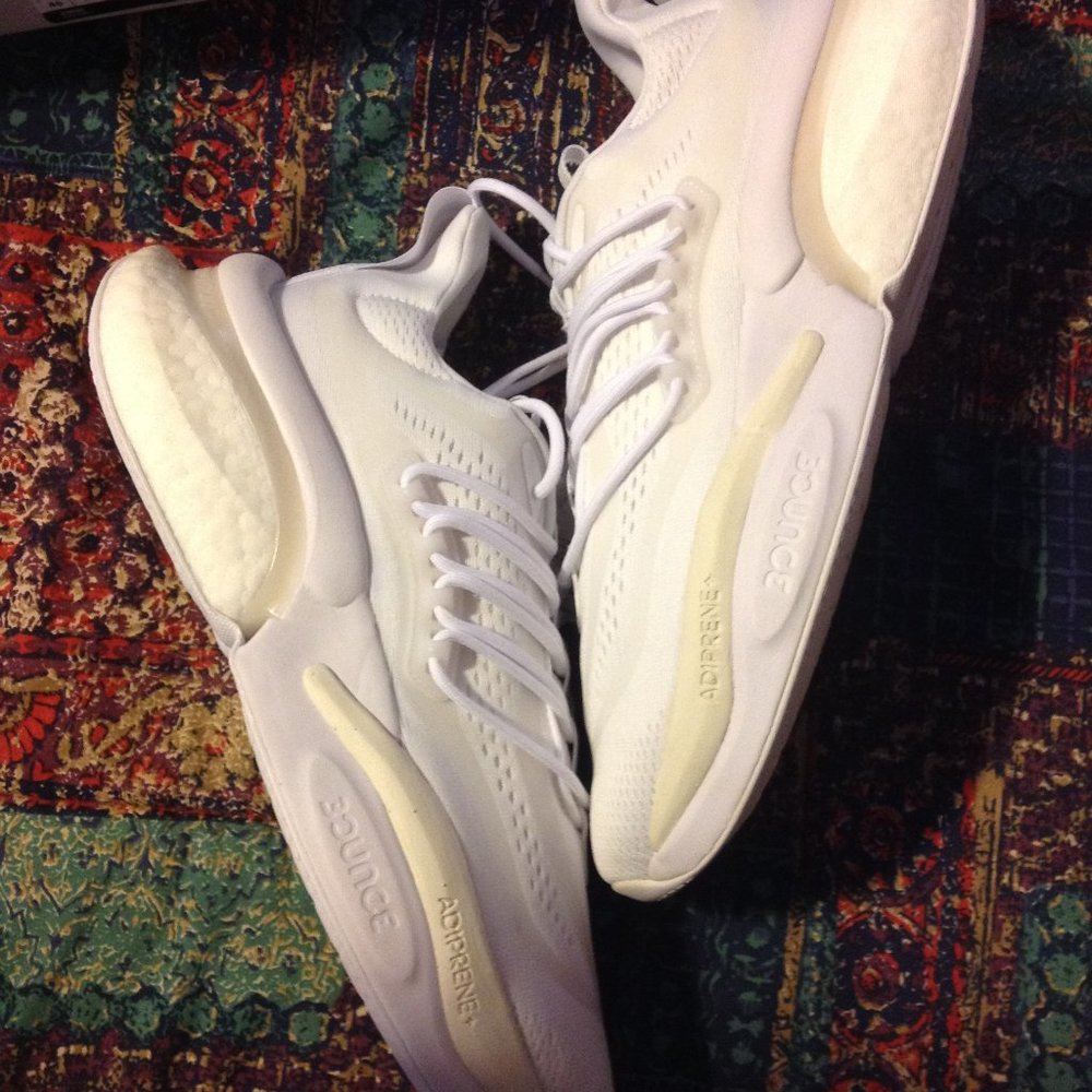 Adidas Men's Alphaboost V1 White With Beige Details Sneakers - 11.5 - New in Box